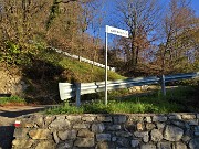 17 Uscito su stradetta asfaltata proseguo per Padronecco